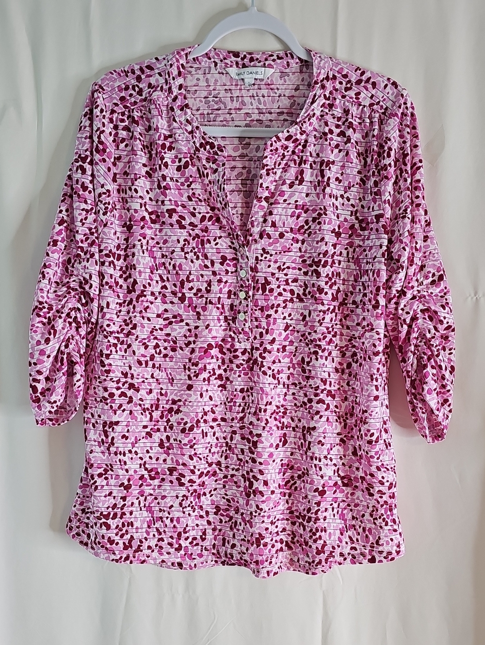 Emily Daniels Pink Printed Split-Neck Blouse